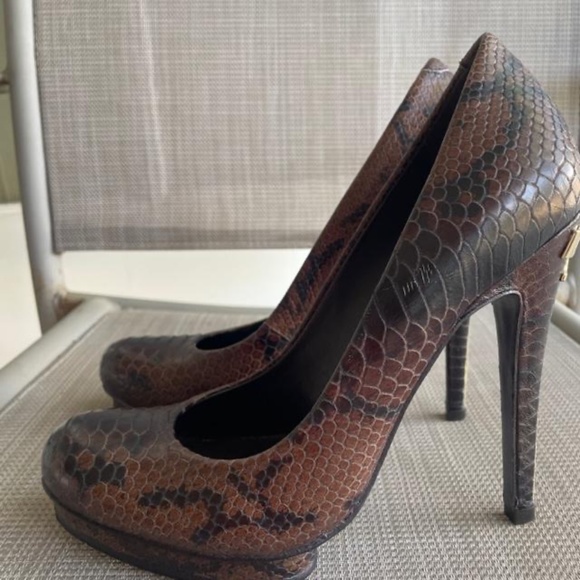 Tory Burch Jude-Amazon Snake Print Signature Pumps Heels EUC - Picture 2 of 12
